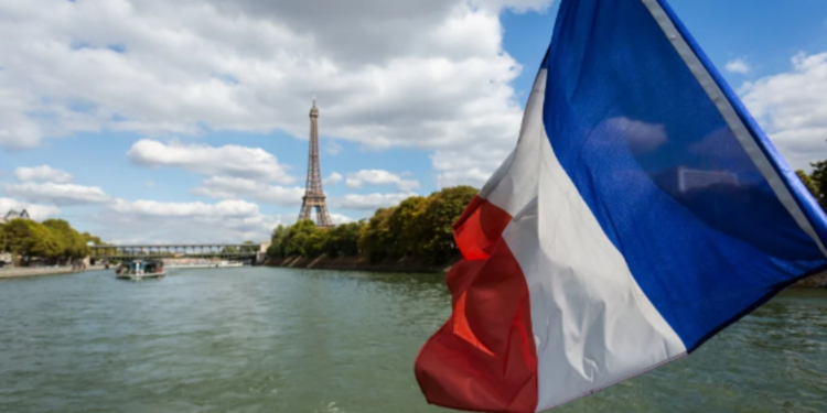 பிரான்சில் மக்களின் பணத்தை கொள்ளையடித்து நாட்டுக்கு ஓடி தலைமறைவான ஈழ தமிழர்