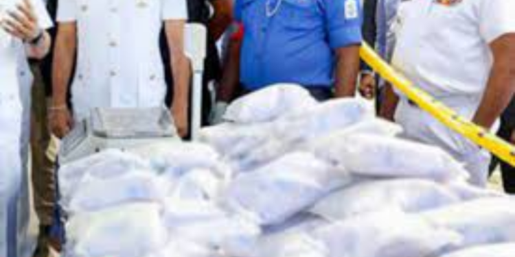 போதைப் பொருளுடன் கைப்பற்றப்பட்ட மீன்பிடி படகுகள்!