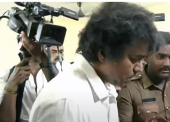 இந்திய நாடாளுமன்ற தேர்தலில் வாக்கினை செலுத்தினார் இளையதளபதி விஜய்