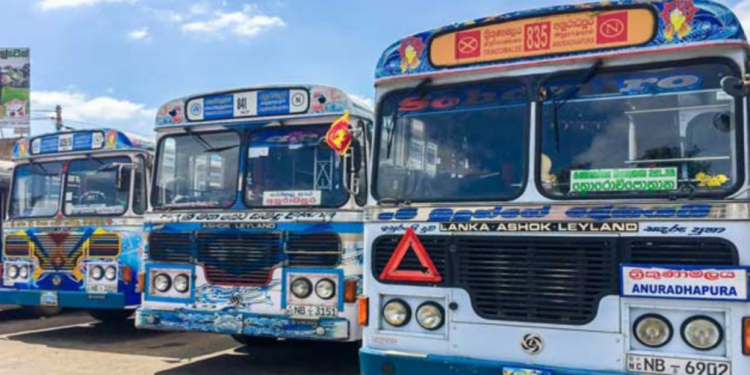 யாழில் பயங்கரம் தனியார் பேருந்து நடத்துனர் மீது கத்திக் குத்து!