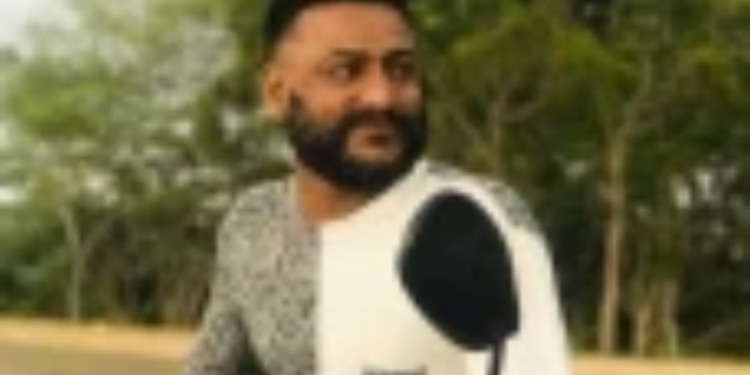 கூரிய ஆயுதத்தால் தாக்கி கொடூரமாக கொல்லப்பட்ட குடும்பஸ்தர்!