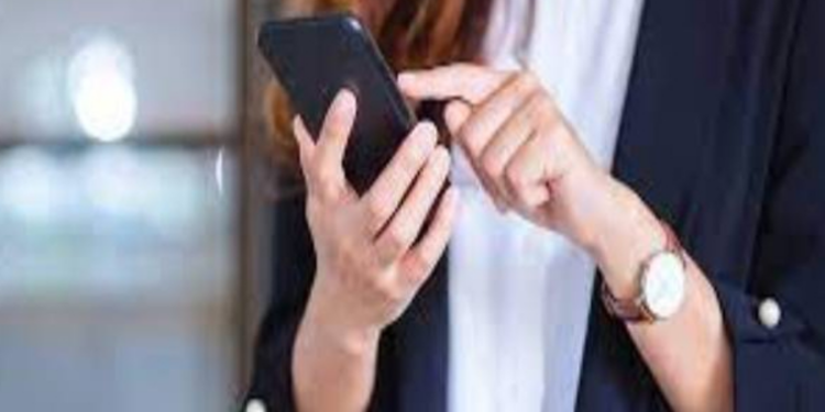 பெண்களுடன் தொலைபேசியில் ஆபாச உரையாடலில் ஈடுபட்டவருக்கு நிகழ்ந்த கதி!