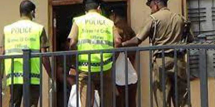 கொழும்பில் 12 பேர் திடீர் கைது!