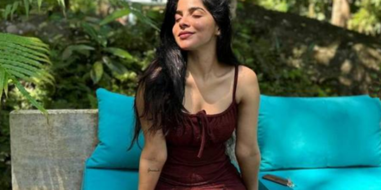 இலங்கையில் கோடை விடுமுறையை கொண்டாடும் இந்திய நடிகை!