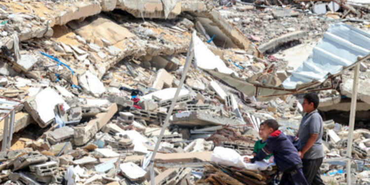 காசாவில் கட்டிடங்களின் இடிபாடுகளின் 10000 உடல்கள்