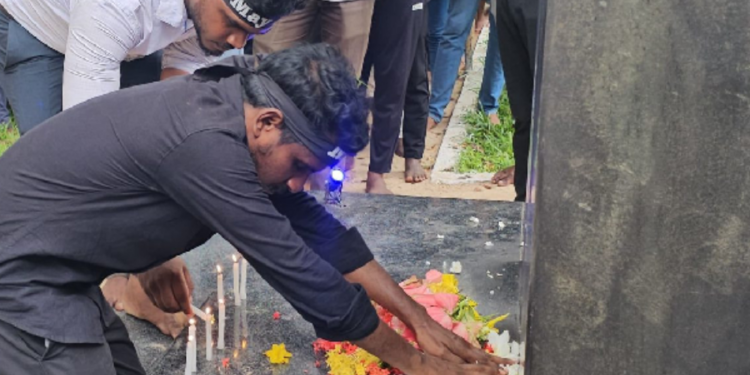 யாழ் பல்கலையில் உணர்வுபூர்வமாகஇடம்பெற்ற முள்ளிவாய்க்கால் நினைவேந்தல்!