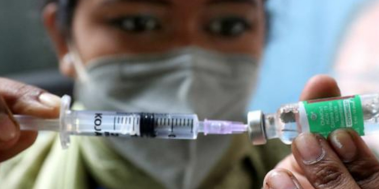 எச்.ஐ.வி வைரஸை பலவீனப்படுத்த புதிய வைரஸ்