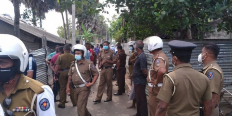 விமான நிலையத்தினுள் வெடிகுண்டு மிரட்டல்!