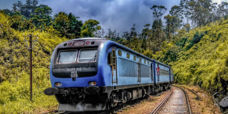 கொழும்பு நோக்கி சென்று கொண்டிருந்த ரயிலில் தீ விபத்து!