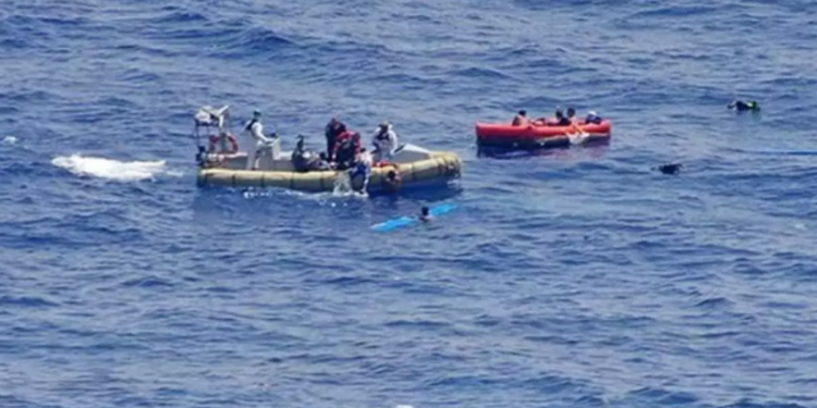 பிரித்தானியாவுக்குள் நுழைய முயற்சித்த புகலிடக் கோரிக்கையாளர்களுடன் கவிழ்ந்த படகு!