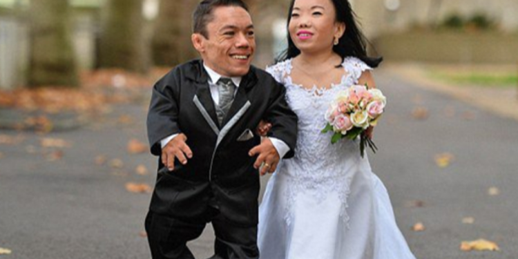 உலகசாதனை படைத்த குள்ளமான ஜோடி!