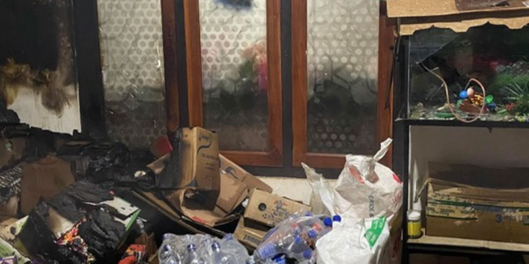 யாழ். ஊடகவியலாளரின் வீட்டின் மீது தாக்குதல் மூன்று சந்தேக நபர்கள் கைது!