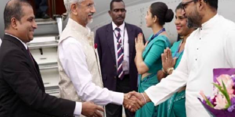 இலங்கை வந்தடைந்தார் இந்திய வெளிவிவகார அமைச்சர் !