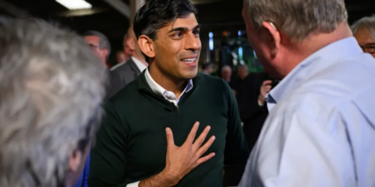 பிரித்தானிய பிரதமரின் பாதுகாவலர் கைது!