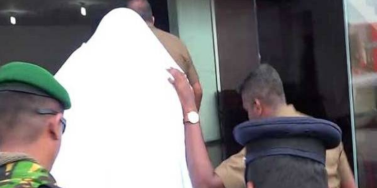 பாதாள உலகக்கும்பலை சேர்ந்த இருவர் கைது!