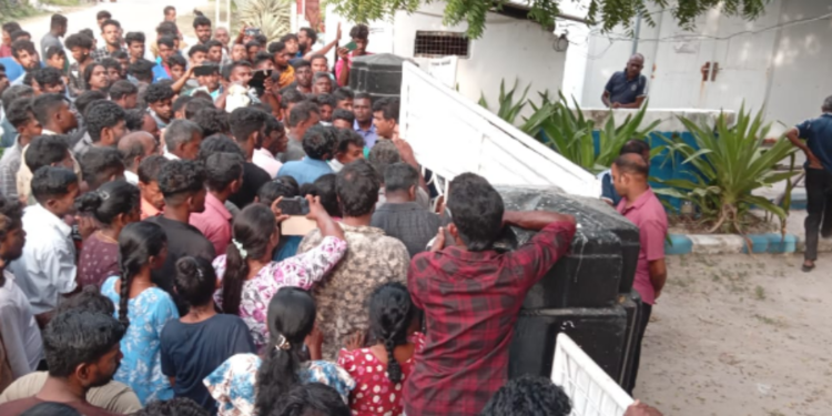 நெடுந்தீவு இளைஞன் படுகொலையில் மூவர் கைது!