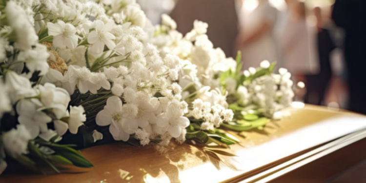 பிரித்தானியாவில் இளம் தாய் திடீர் மரணம்!