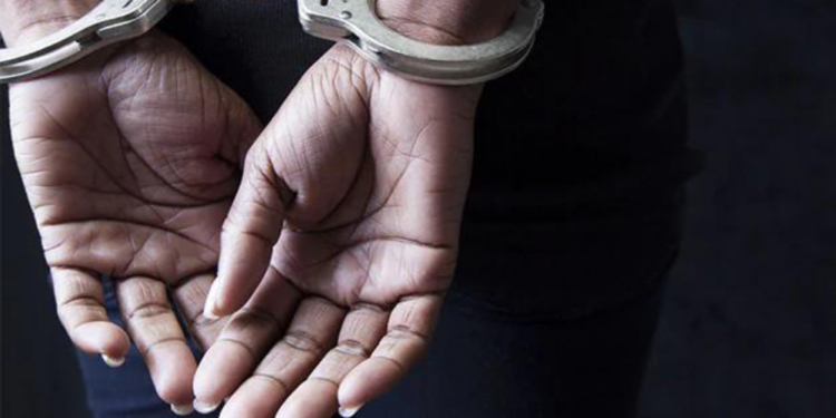 யாழில் ஆள்மாறாட்டம் செய்து மோசடியில் ஈடுபட்ட பெண் கைது!