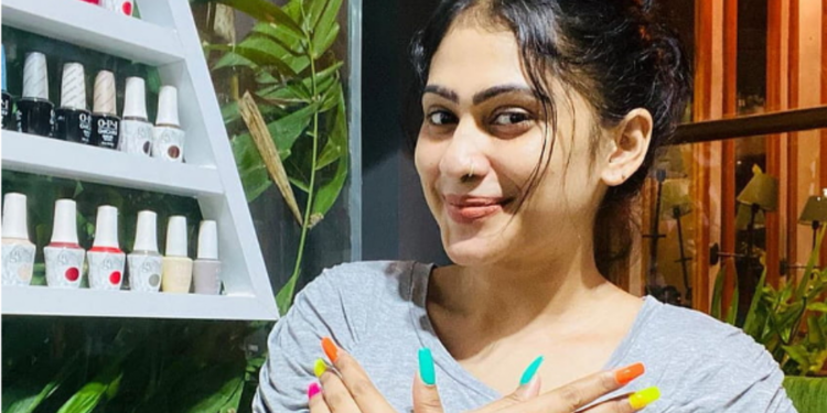 சிங்கள திரைப்பட நடிகை தொடர்பில் ரகசிய தகவல் !