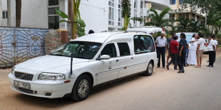 திருகோணமலைக்கு கொண்டு செல்லப்பட்ட சம்பந்தனின் பூத உடல்!