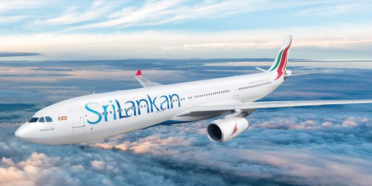 அவசரமாக தரையிறக்கப்பட்ட இலங்கை விமானம்!