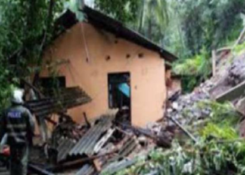 தமிழர் பகுதியில் மினி சூறாவளியால் சேதமான வீடுகள்!