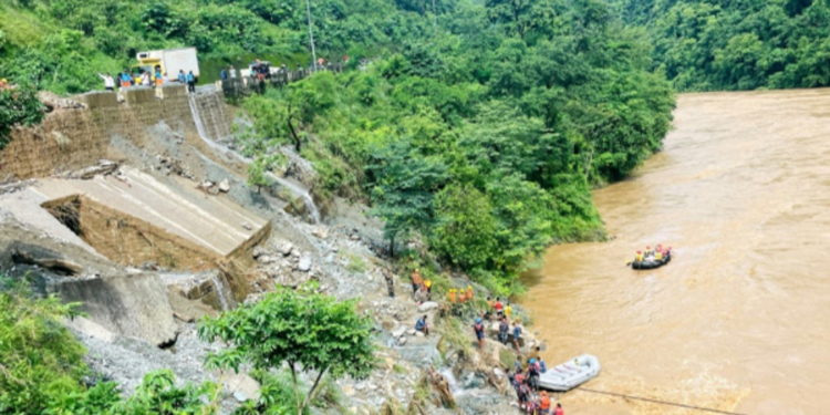 பயணிகளுடன் மாயமான இரு பேருந்துகள்!