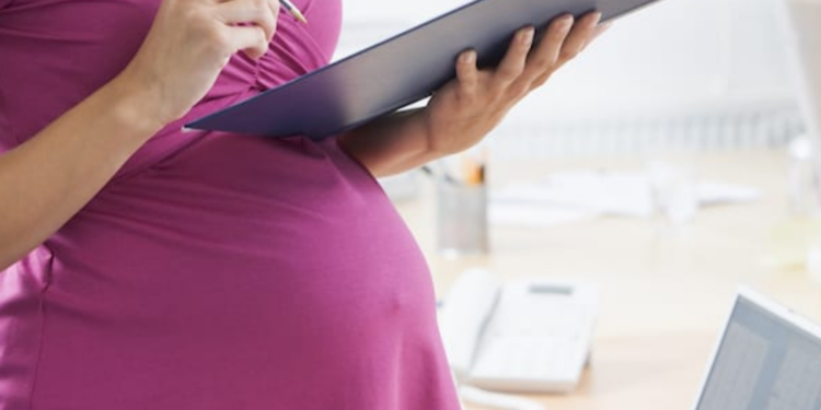 கர்ப்பிணி ஆசிரியை ஒருவரை பாலியல் வன்கொடுமை செய்த அதிபர் கைது!