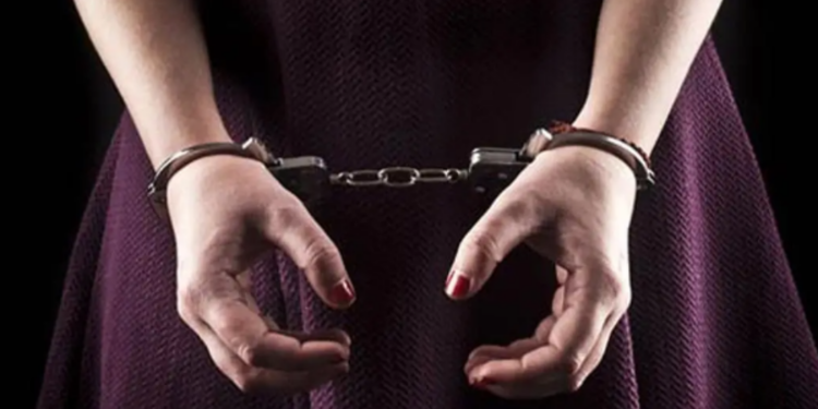 வெளிநாடு வேலை வாய்ப்பு மோசடியில் ஈடுபட்ட பெண் கைது!