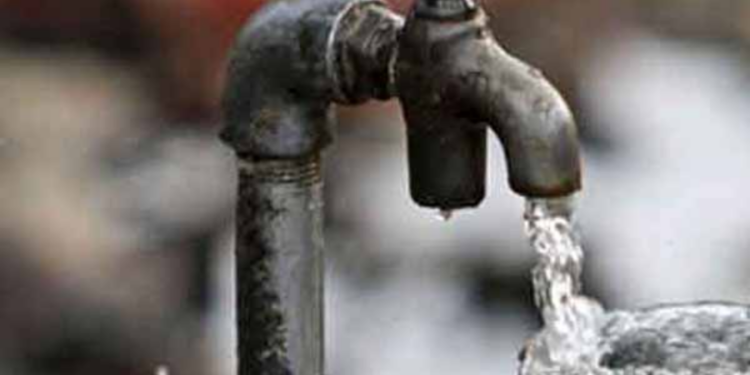 யாழ் நகரின் மத்தியில் உள்ள பொதுகுடிநீர்க் குழாய் தொடர்பில் குற்றச்சாடு முன் வைப்பு!