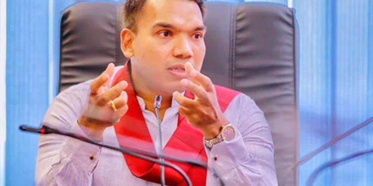 நாமலுக்கு எதிரான முறைப்பாட்டிற்கு கை விரித்த காவல்துறை!