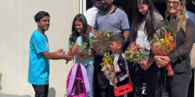 குடும்பத்துடன் மீண்டும் யாழ் வந்த நடிகை ரம்பா!