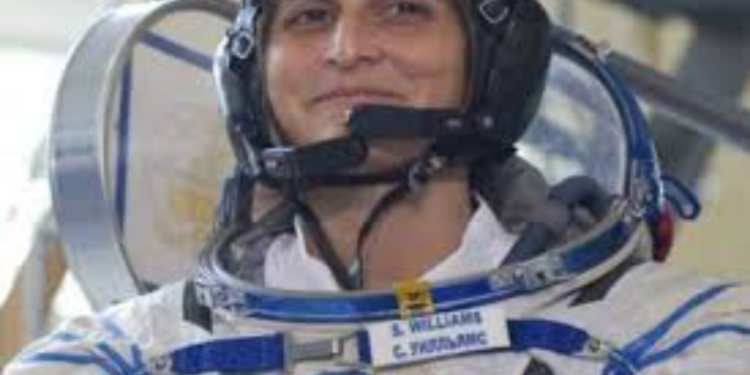 விண்வெளியில் சிக்கி மீளமுடியாமல்  இருக்கும்  சுனிதா வில்லியம்ஸ்தொடர்பில் அதிர்ச்சி தகவல்!