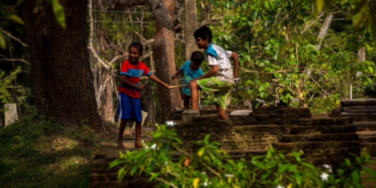 இலங்கையில் வாய் பேச முடியாதவர்கள் வாழும் கிராமம்