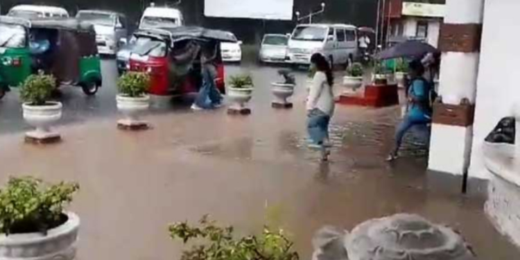 இலங்கையில் அடுத்த 24 மணி நேரத்திற்கு கனமழை