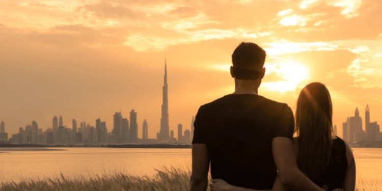 காதலியுடன் இலங்கை வந்த வெளிநாட்டு பிரஜை கைது!