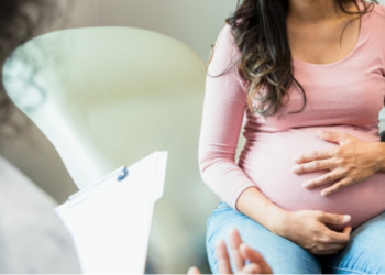 பத்து மாதங்களில் மூன்று குழந்தை பெற்றெடுத்த பெண்!