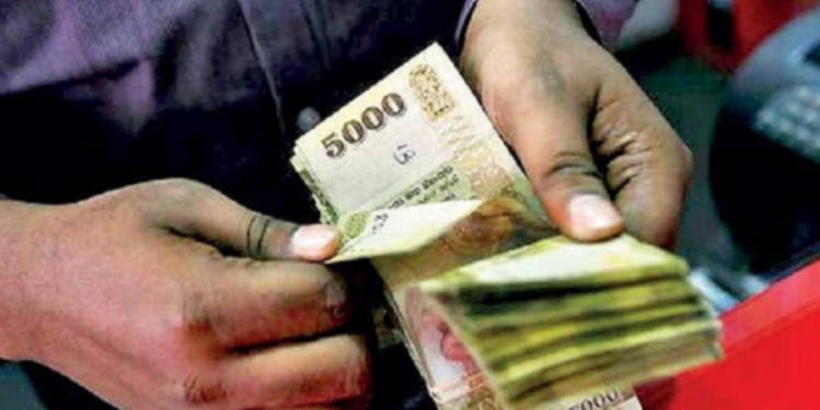 அடுத்த வருடம் முதல்  10 அரச துறை ஊழியர்களின் சம்பளம் அதிகரிப்பு!