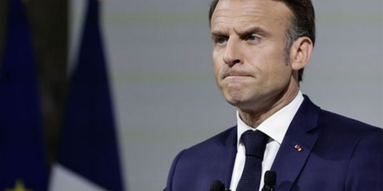 பிரான்ஸ் அரசியலில் குழப்பம்!