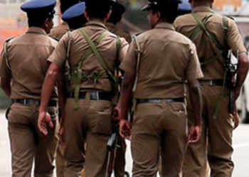 இலஞ்சம் வாங்க முற்ப்பட்ட இரு பொலிஸ் உத்தியோகத்தர்கள் இடை நிறுத்தம்!