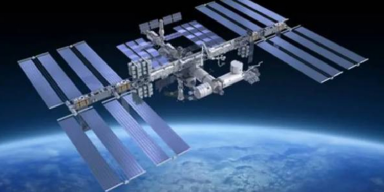 ஆளில்லாமல் பூமிக்கு திரும்பும் விண்கலம்