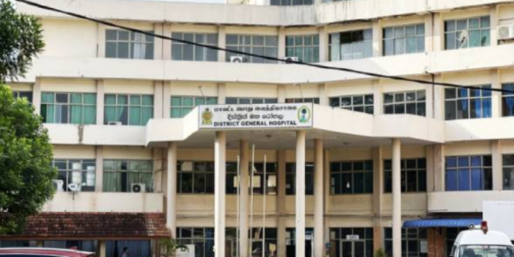 விபரீத முடிவெடுத்த வவுனியா வைத்தியசாலை சிற்றூழியர்