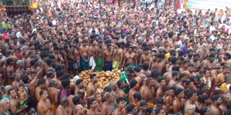 வல்லிபுரஆழ்வார் ஆலயத்தில் அலைகடலென குவிந்த பக்தர் கூட்டம்!