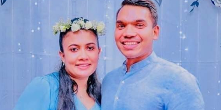 நாமல் மனைவி நாட்டை விட்டு வெளியேற்றம்!