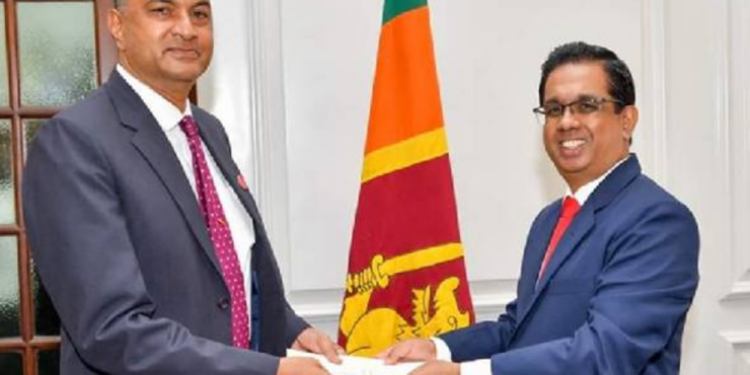 இலங்கையில் முதன் முறையாக விமானப்படை உயர் அதிகாரி பாதுகாப்பு செயலாளராக நியமனம்!