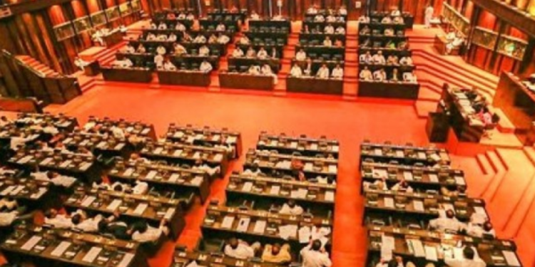 அரசியல்வாதிகளின் சலுகைகள் தொடர்பில் தொடர்பில் மேற்கொள்ளப்பட்டுள்ள தீர்மானம்!