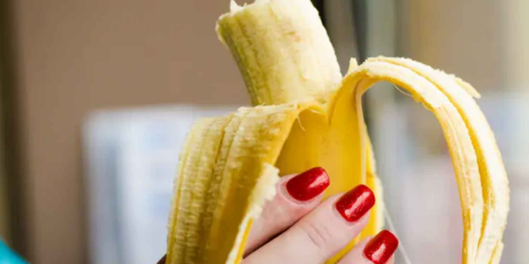 தொண்டையில் வாழைப்பழம் சிக்கியதில் முதியவர் பலி!