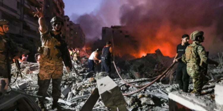 பாலஸ்தீனில் ஏதிலிகள் முகாம் உணவகம் ஒன்றின் மீது வான்வெளி தாக்குதல்!