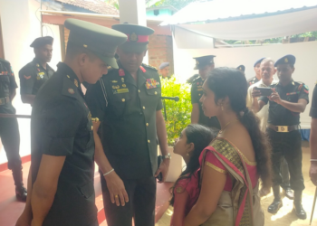 அம்பாறையில் பெண் தலைமைதத்துவ குடும்பத்திற்கு இராணுவத்தினரால் வீடு வழங்கி வைப்பு!