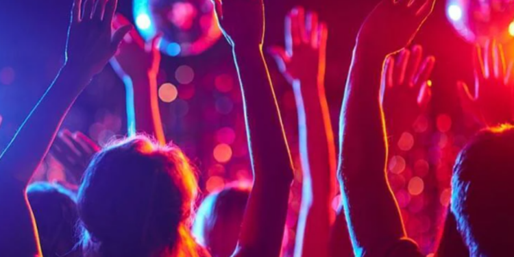 களியாட்ட விடுதிகளில் திடீர் சுற்றிவளைப்பு!